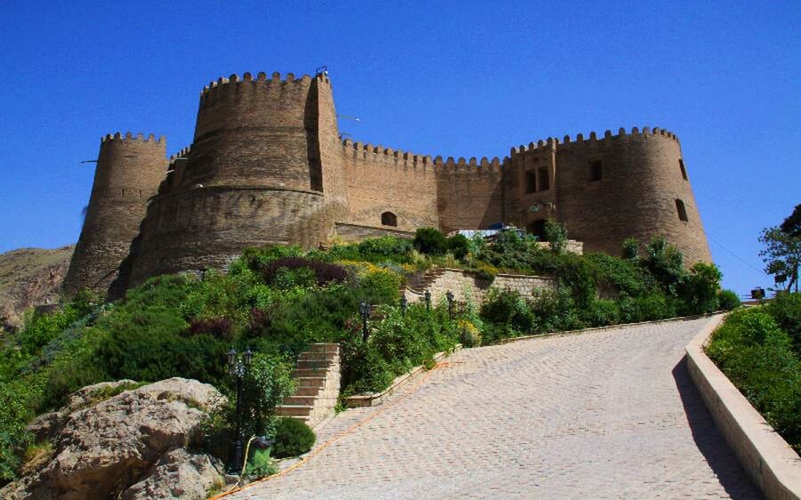 نمایندگی نیوشا درخرم آباد